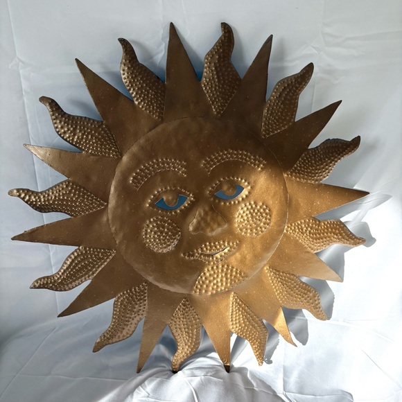 Vintage large brass metal sun wall hanging home decor celestial whimsygoth - Picture 3 of 3
